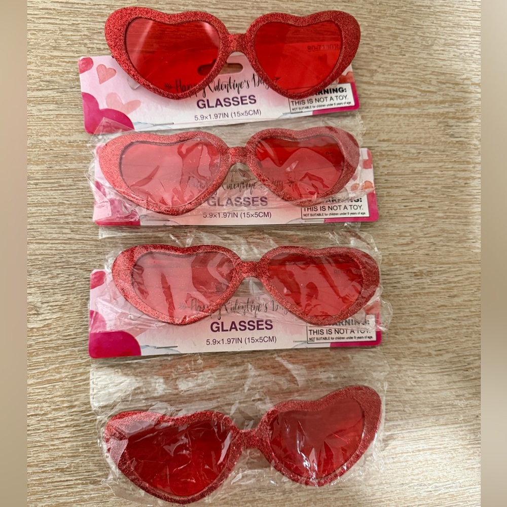 Heart-Shaped Red Glitter Glasses